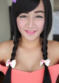 20yo Thai ladyboy Gif gives head to white tourists big cock
