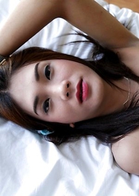 20 year old Sexy Thai Spor ladyboy sucks the cock of her white tourist friend