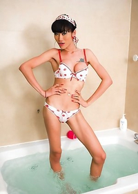 Ponds Ladyboy cock is wet and hard in bathtub