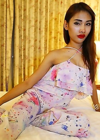 24 year old Thai ladyboy sucks off her white tourist friends fat cock