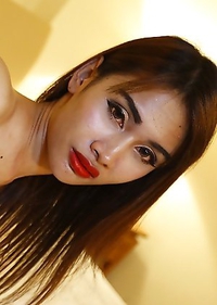 24 year old Thai ladyboy sucks off her white tourist friends fat cock