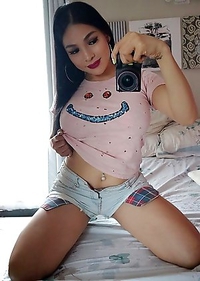 TS Filipina Lusty Mirror Selfie